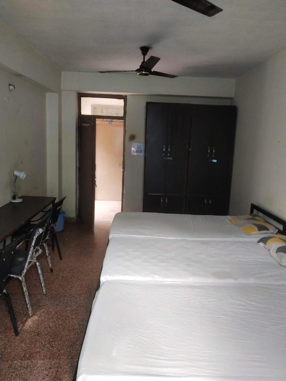Abuzz Oxfordcaps Chanakya Hostel Solan Exterior photo